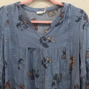 Blu pepper peasant style floral shirt.